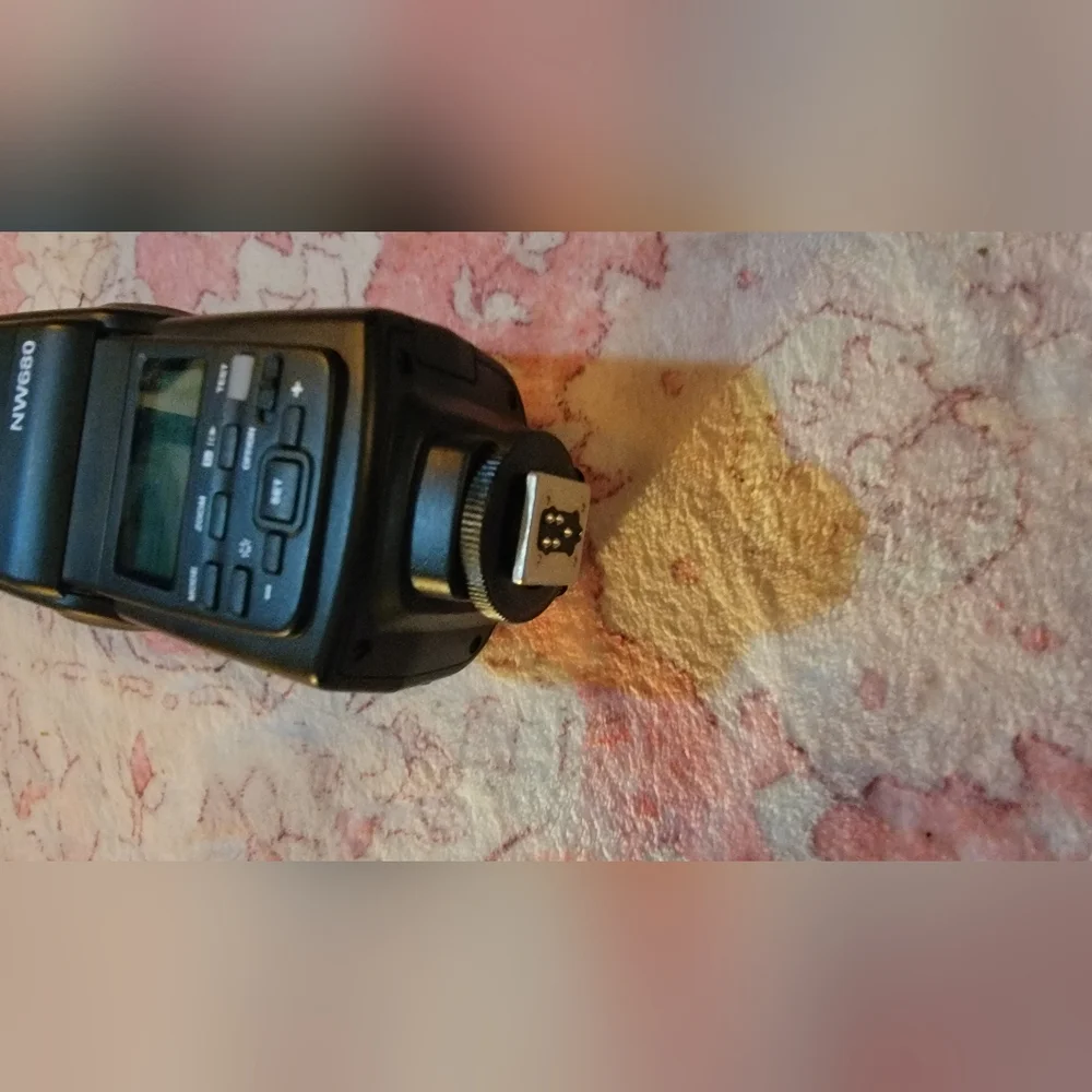 Neewer Speedlight Flash Nw680 - Picture 4 of 5